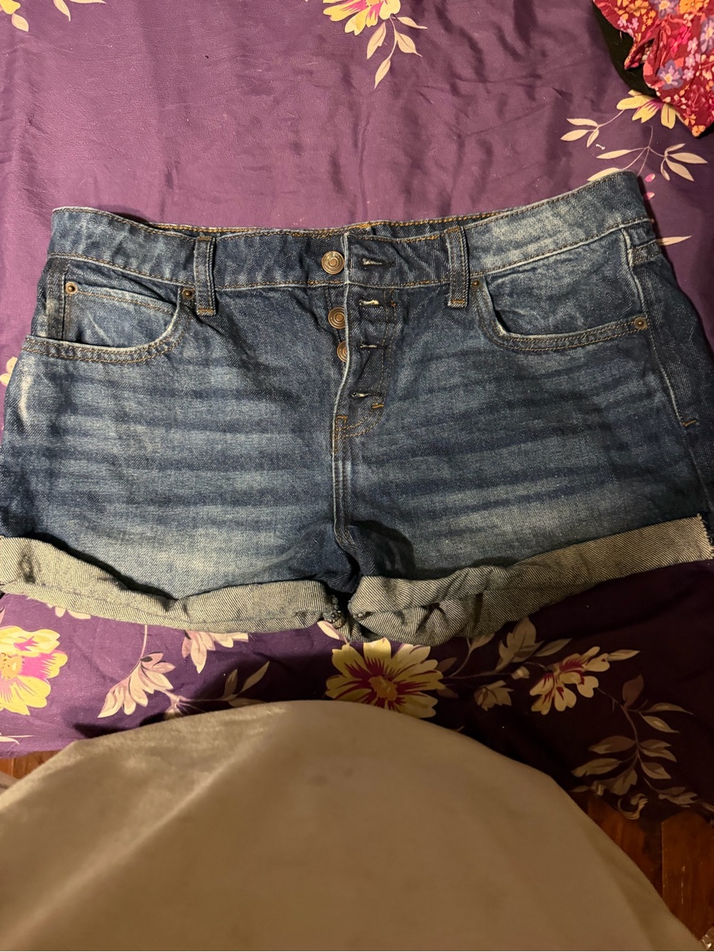No Boundaries Women's Rolled Cuff Denim Shorts - Blue